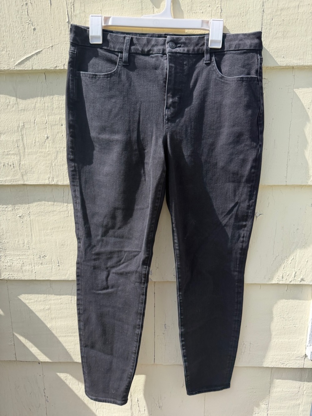 American Eagle “Curvy High Rise Jegging” in Classic Black